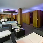 Hotel La Ferronniere 3*