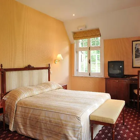 Hotel La Ferronniere Bouillon