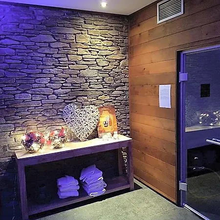La Ferronniere