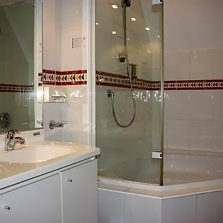 La Ferronniere Hotell Bouillon