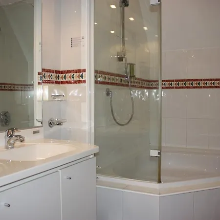 Hotell La Ferronniere 3*