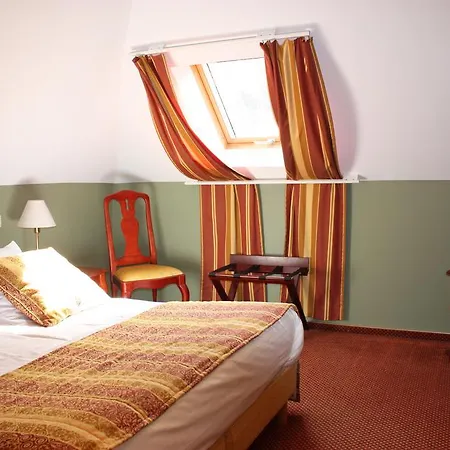 La Ferronniere Bouillon