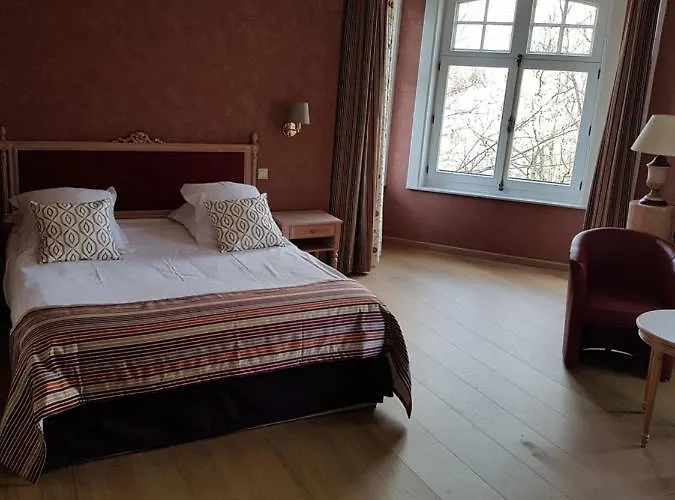 호텔 La Ferronniere 3*