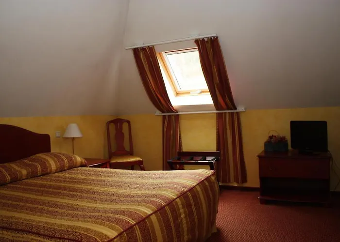 호텔 La Ferronniere 3*