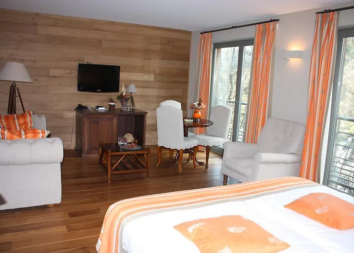 호텔 La Ferronniere 3*