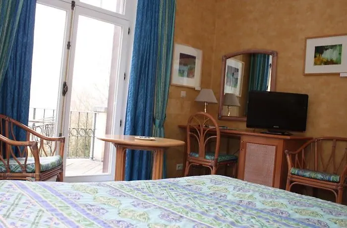 호텔 La Ferronniere 3*